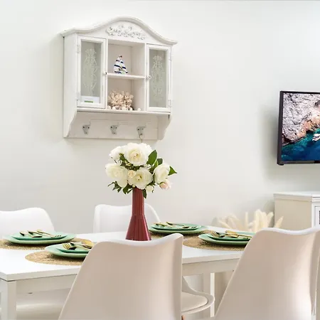 Apartament Patrinos *